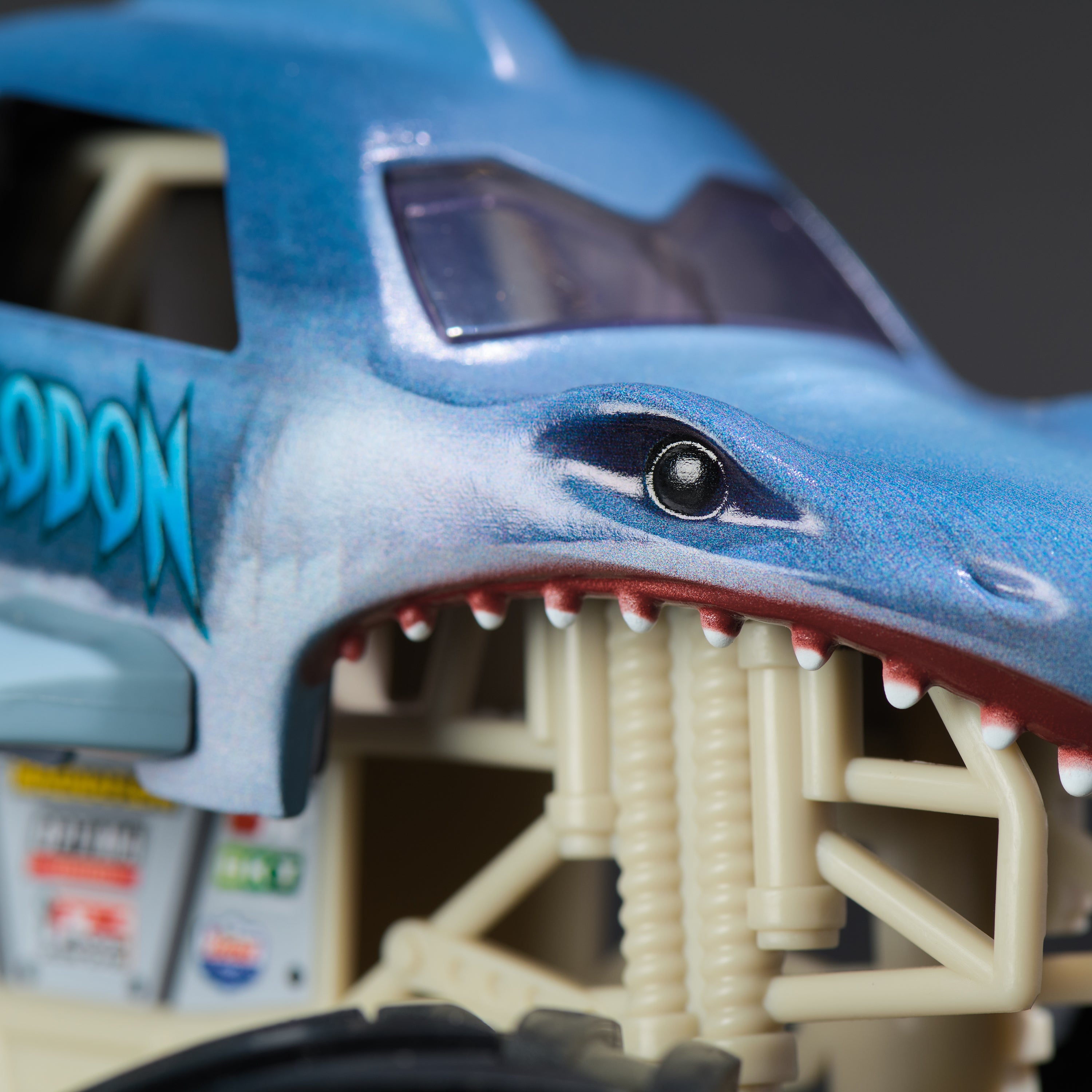 Monster Jam Megalodon Collector Truck 1:24