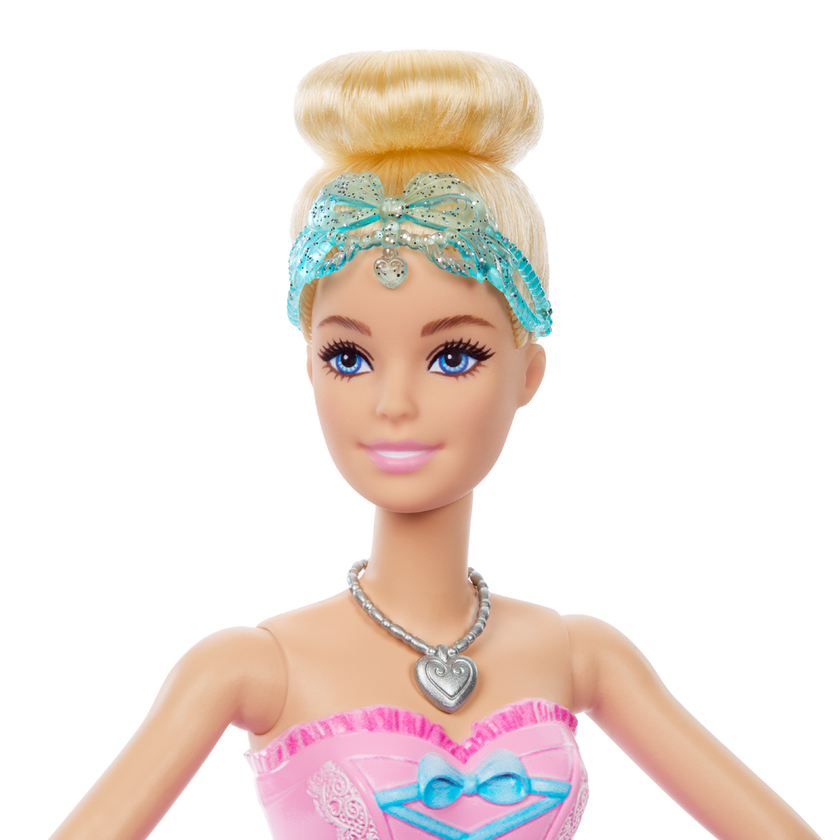 Barbie i Nötknäpparen – Clara-docka med ballerinakjol