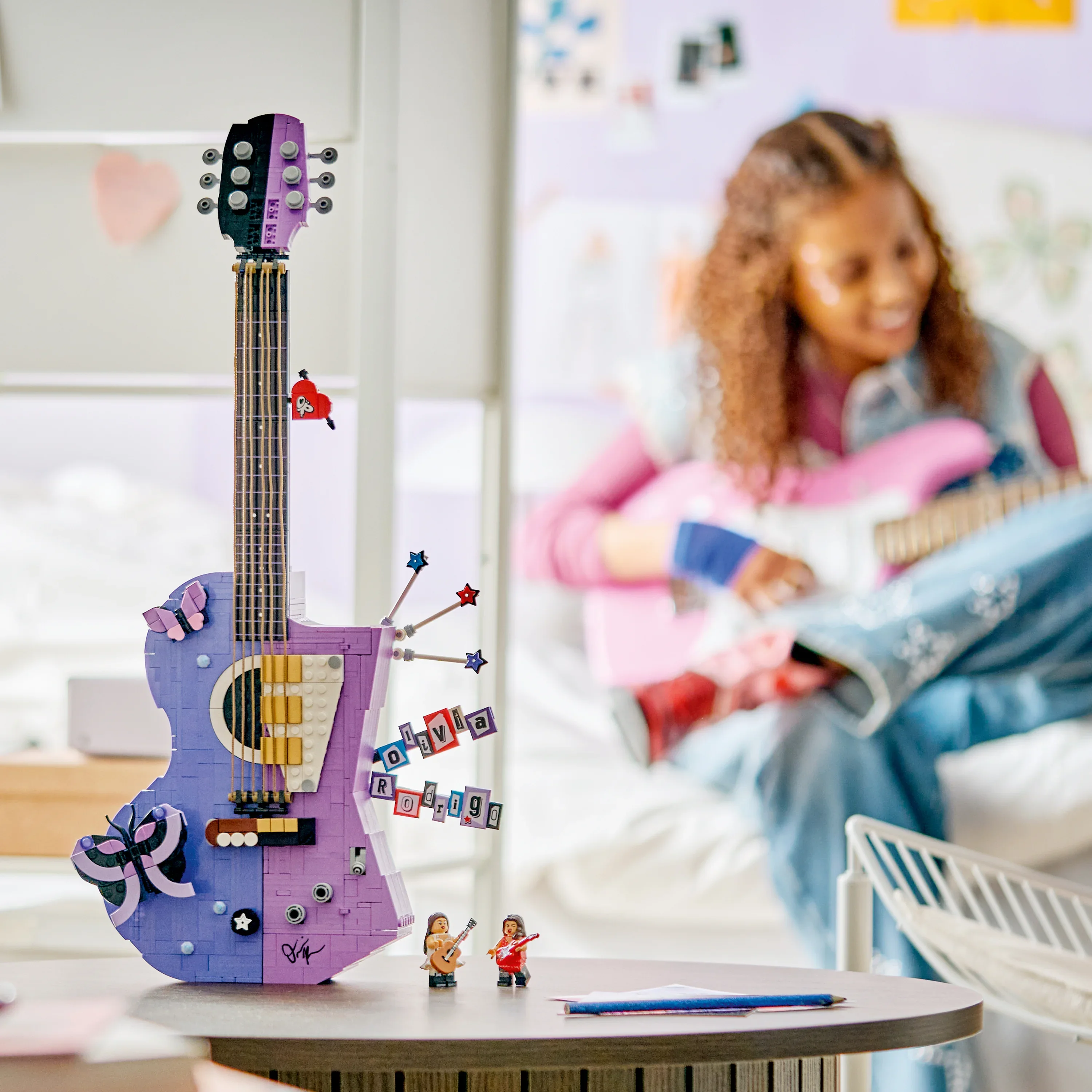 LEGO® Editions Olivia Rodrigos Gitarr 43031