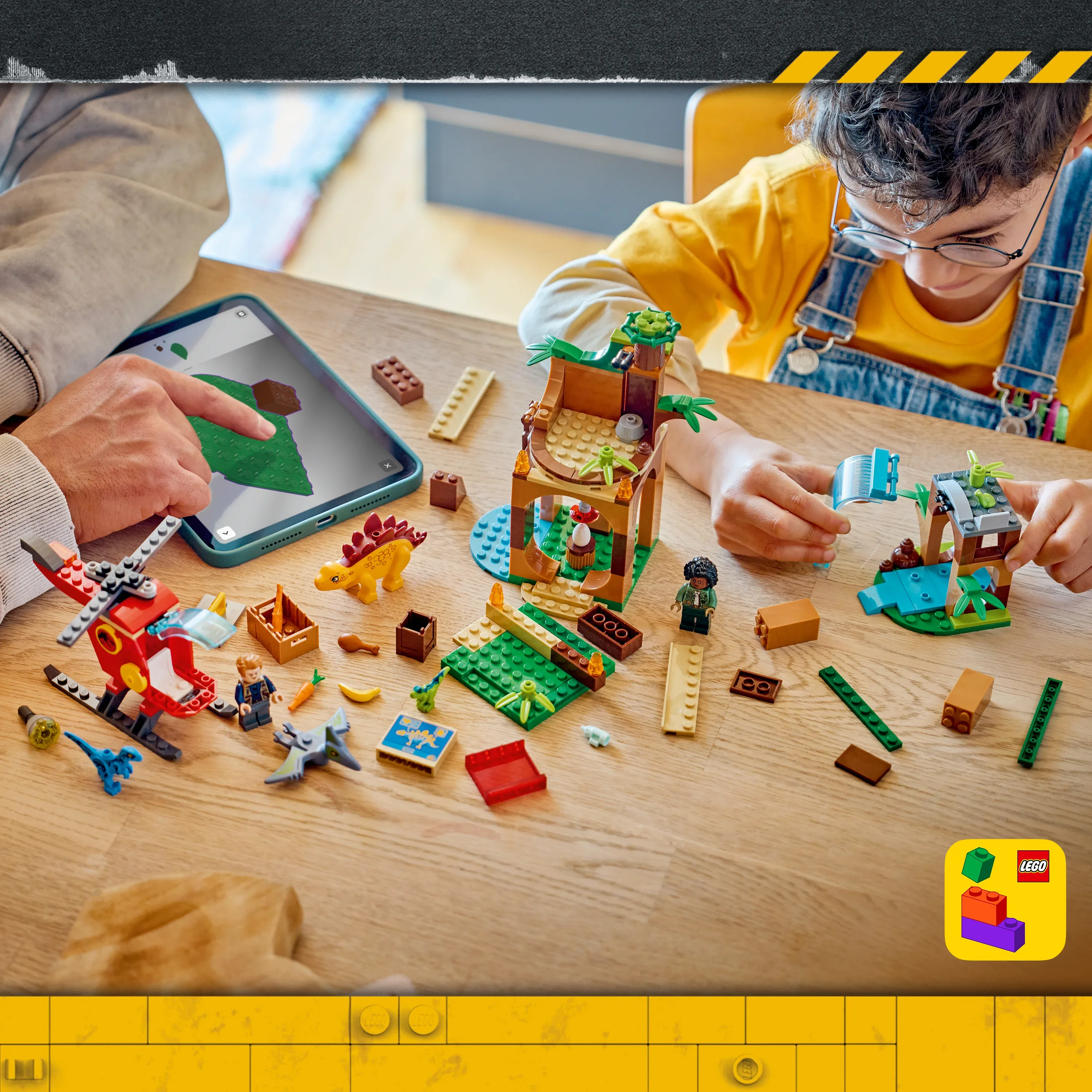 LEGO® Räddning med Velociraptor, Stegosaurus och Pteranodon 77981