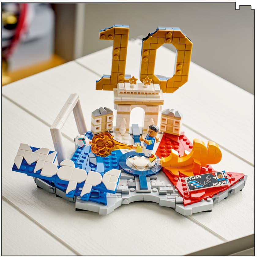 LEGO® Editions Kylian Mbappé fotbollshöjdpunkter 43013