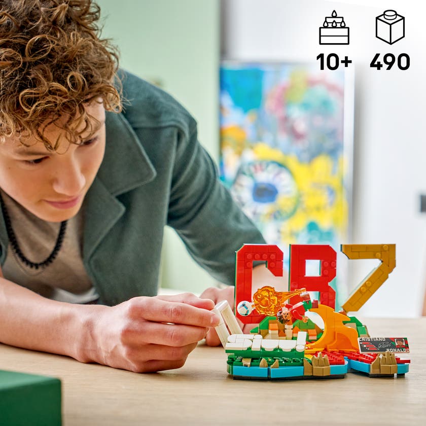 LEGO® Editions Cristiano Ronaldo – fotbollshöjdpunkter 43012