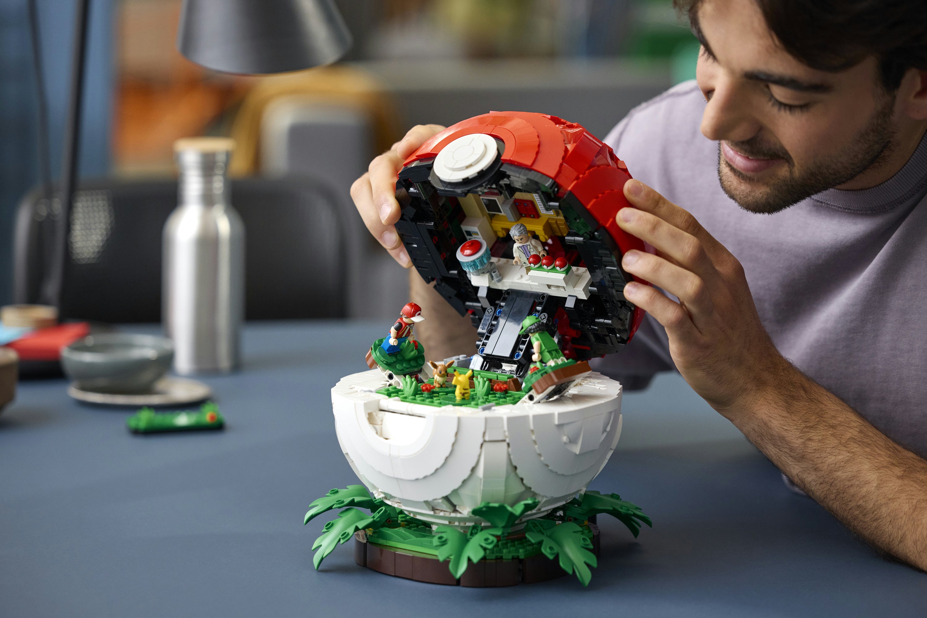 LEGO® Pokémon Ikoniska Tränarmomenten Poké Ball 72154