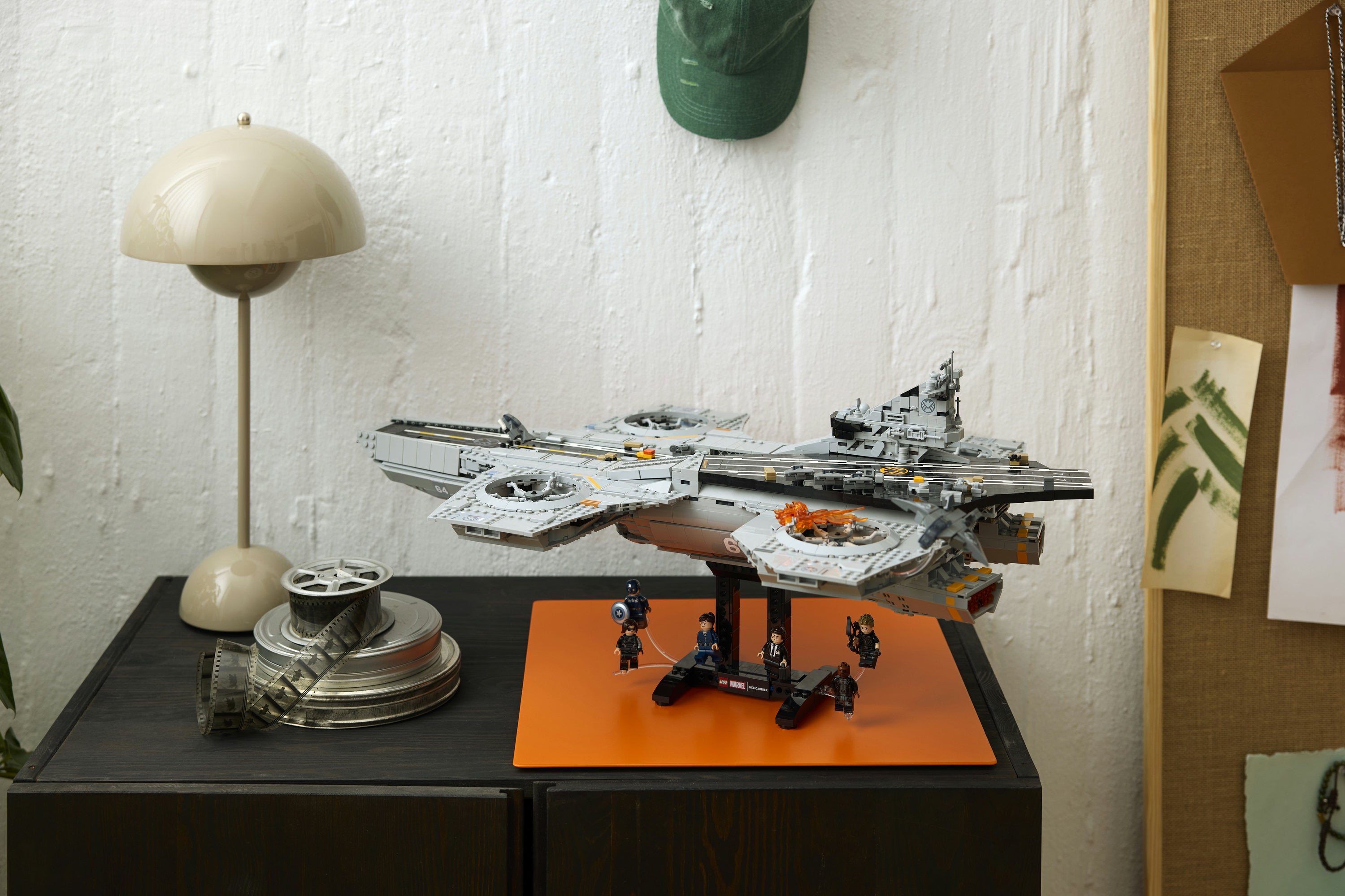 LEGO® | Marvel S.H.I.E.L.D. Helicarrier Byggset 76354