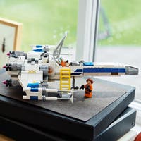 LEGO® Star Wars™ New Republic X-Wing Starfighter™ Set 75460