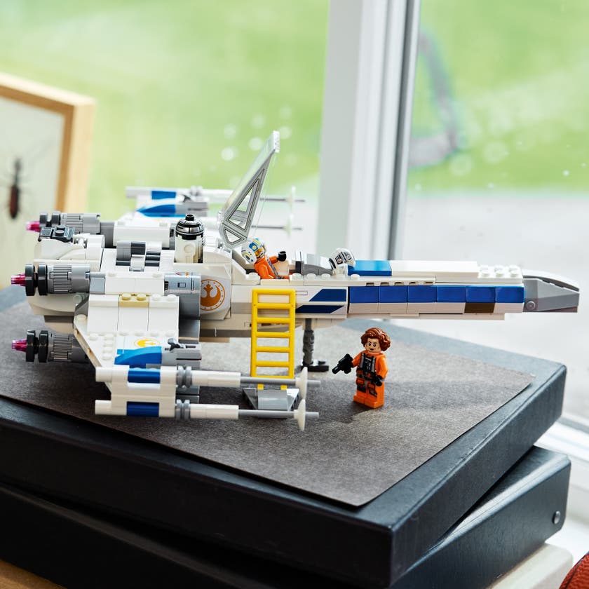 LEGO® Star Wars™ New Republic X-Wing Starfighter™ Set 75460