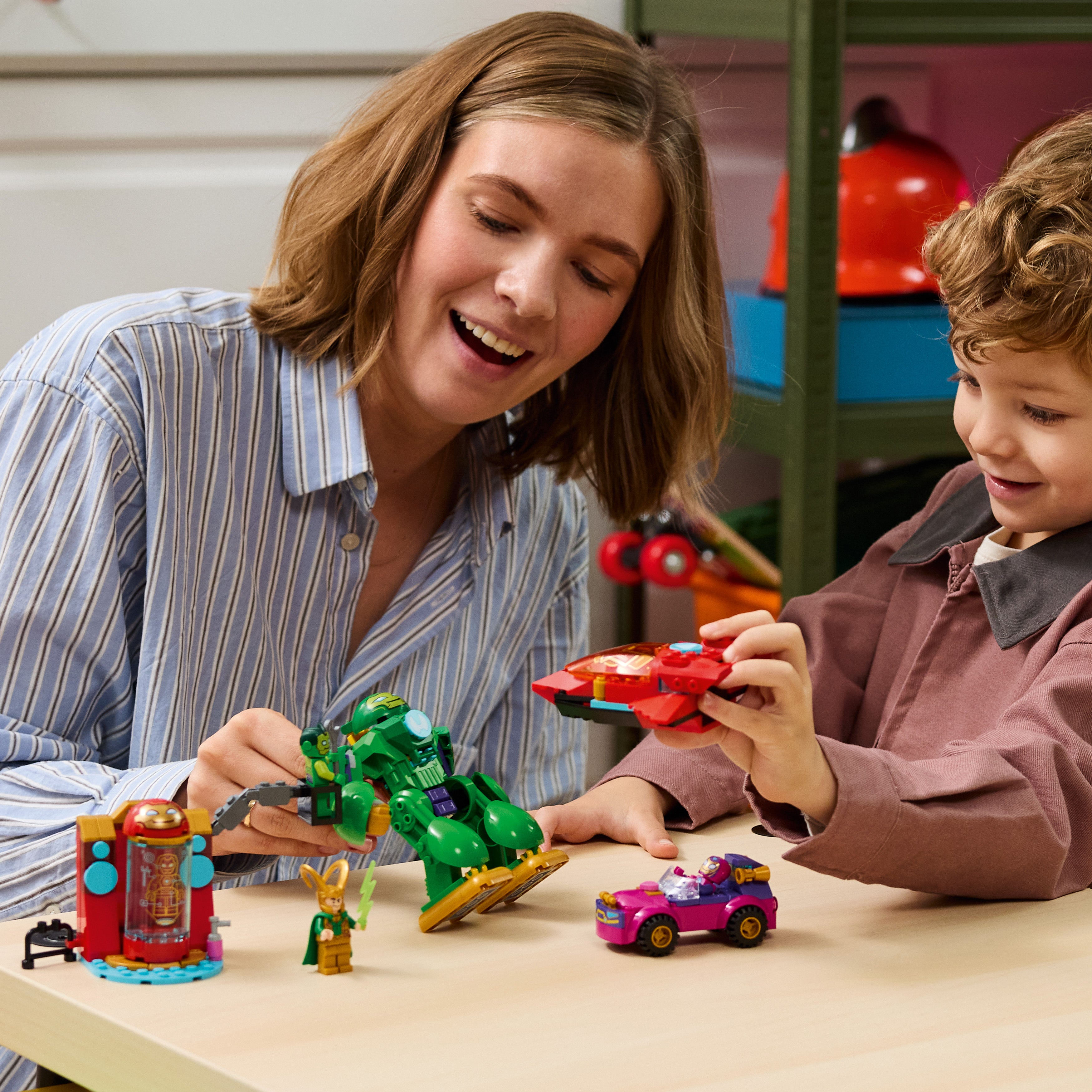 LEGO® | Marvel Iron Man och hans otroliga vänner Loki mot Team Iron Man 11211