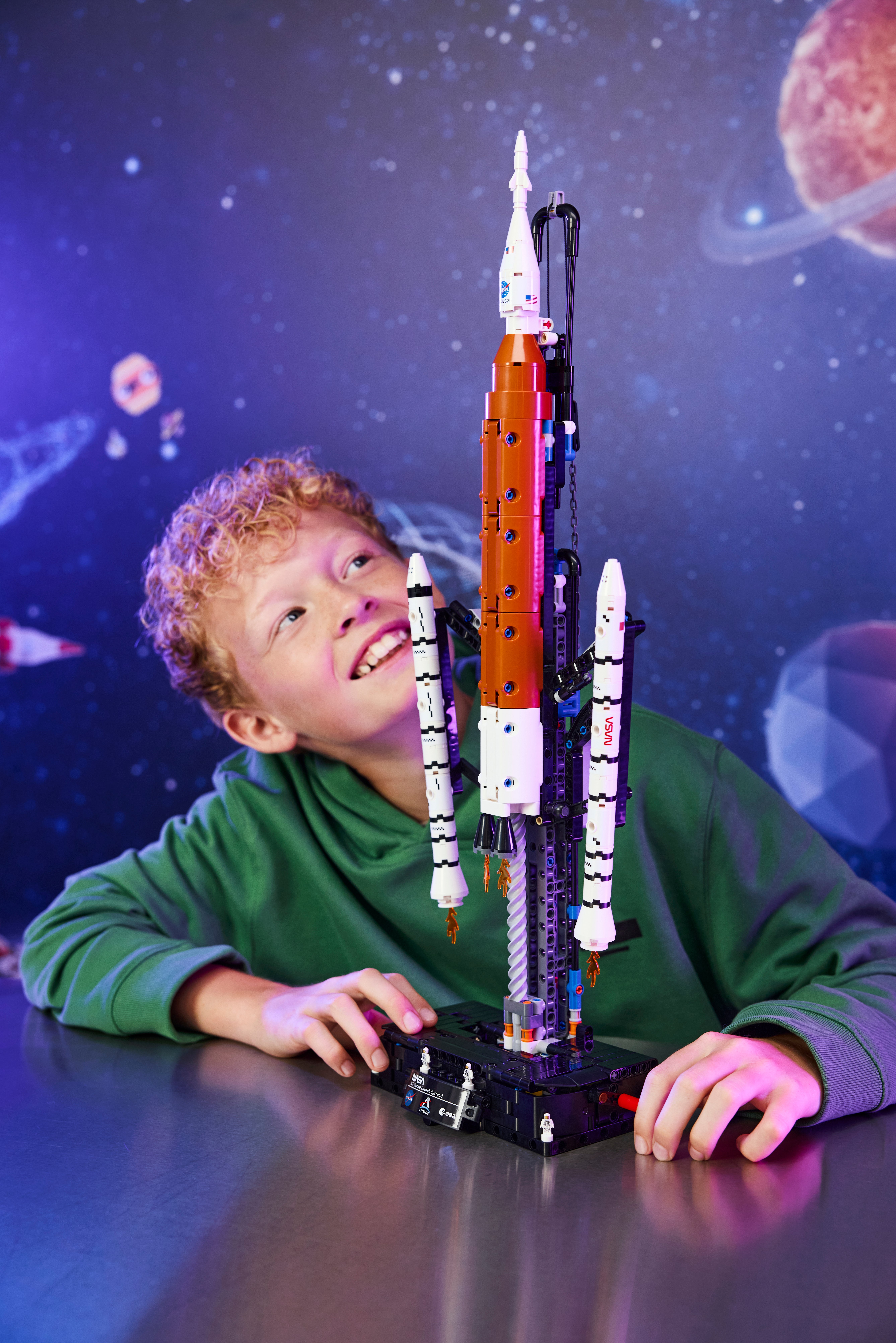 LEGO® Technic NASA Artemis Space Launch System raket 42221
