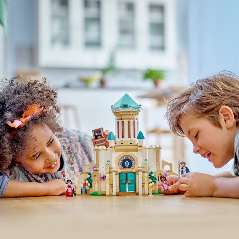 LEGO® | Disney Kung Magnificos slott 43224 Bygg- och lekset (613 delar)