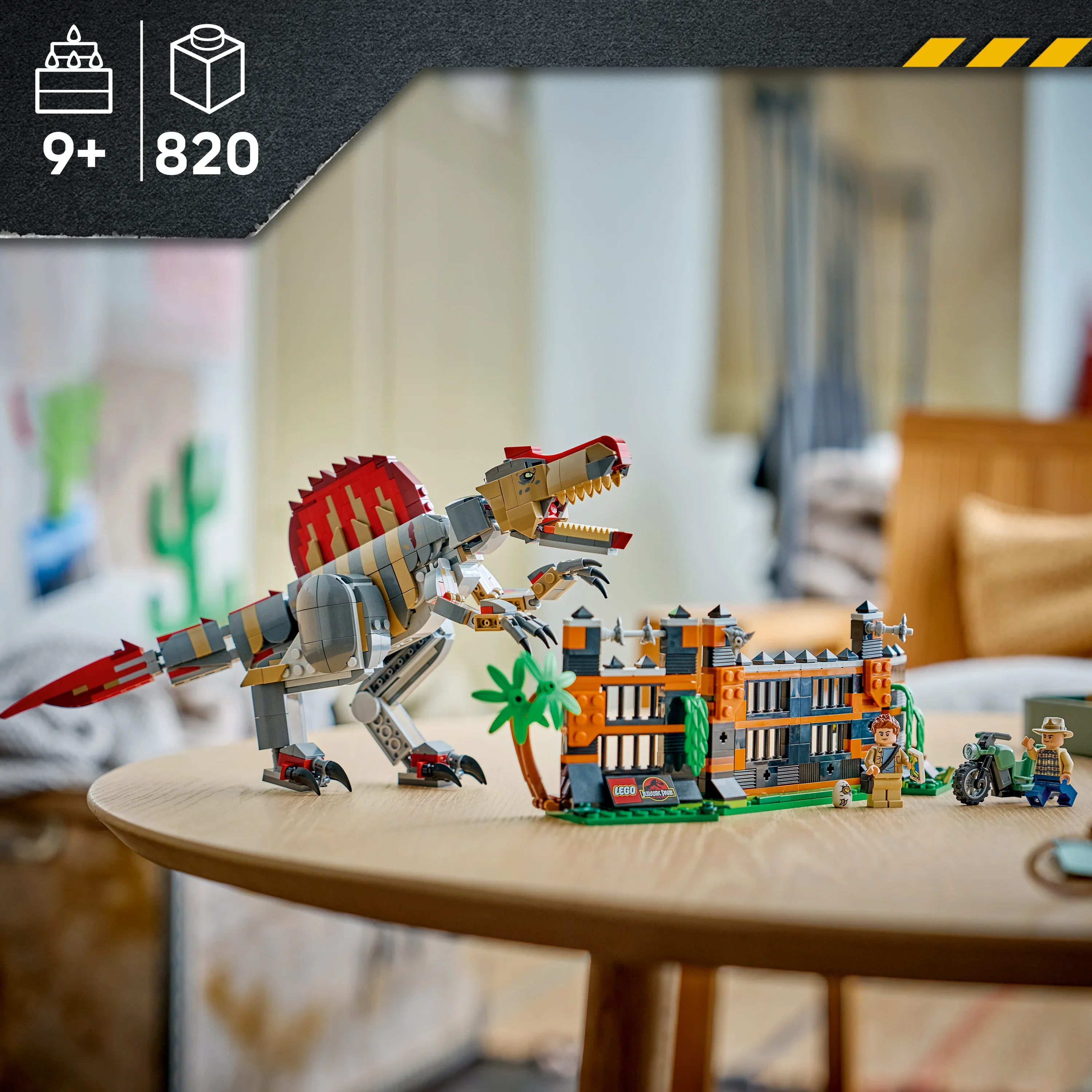 LEGO® Dinosaurieflykt med spinosaurus 77982