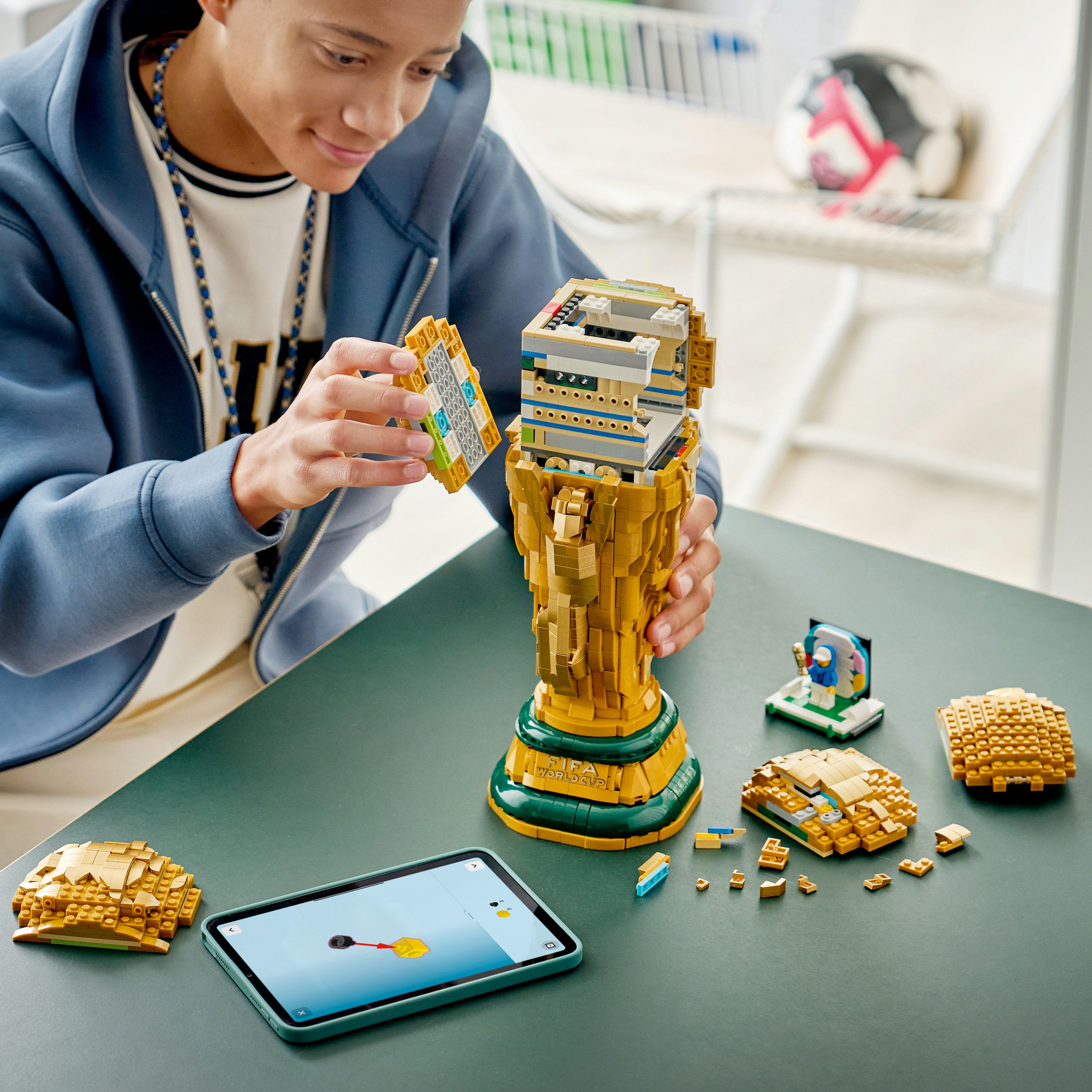 LEGO® Editions Officiell pokal från fotbolls-VM 43020