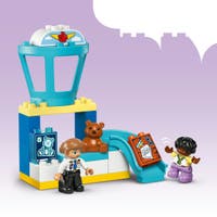 LEGO DUPLO Town 10443, Första gången på flygplatsen
