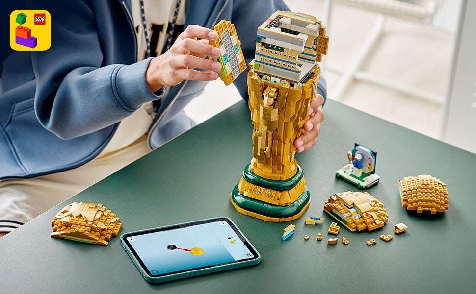 LEGO® Editions Officiell pokal från fotbolls-VM 43020
