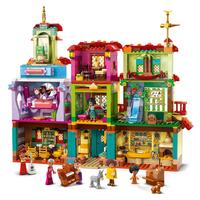 LEGO Disney 43245, Familjen Madrigals magiska hus