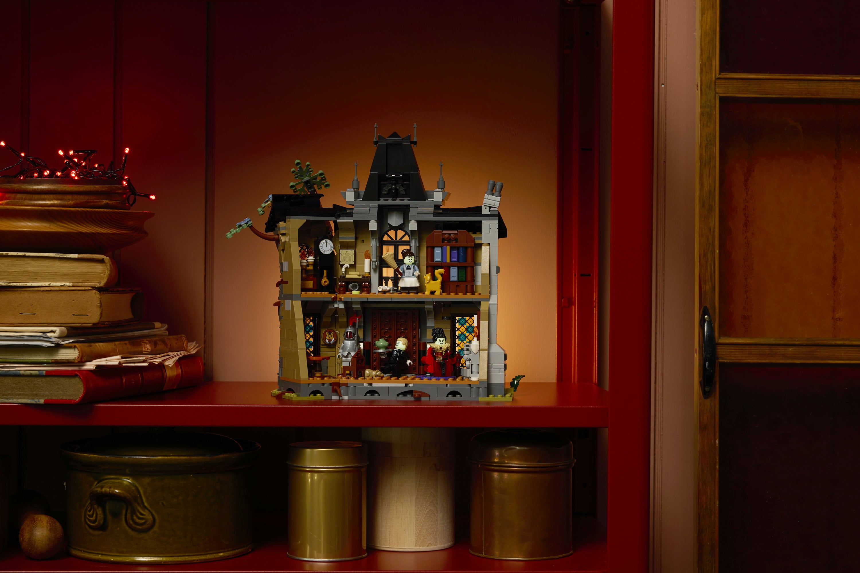 LEGO® Icons Mayor Manor 11383