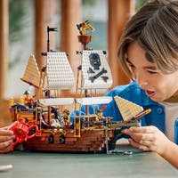 LEGO® Creator 3-i-1 Ikoniskt piratskepp 31387