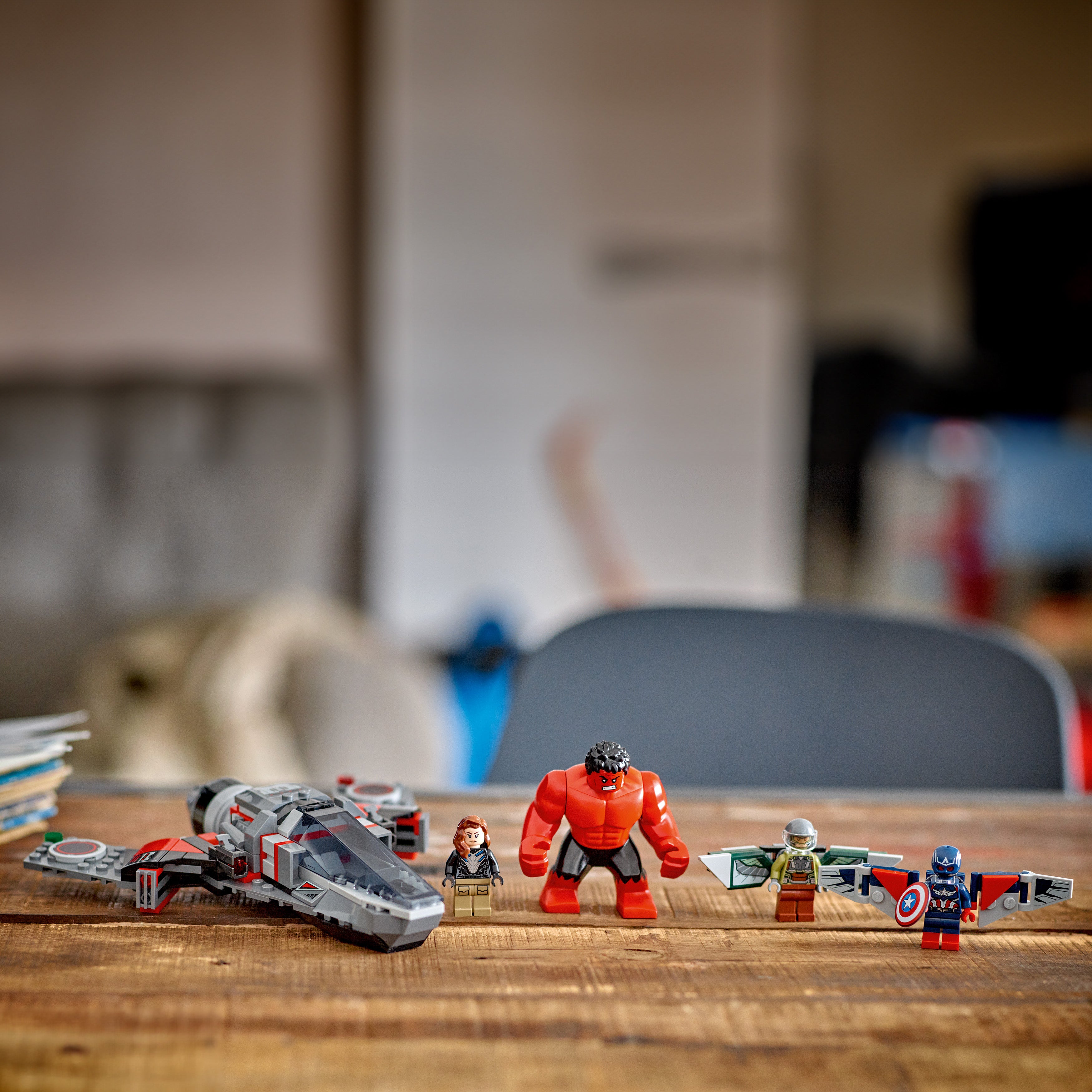 LEGO® Marvel Captain America mot Red Hulk 76292