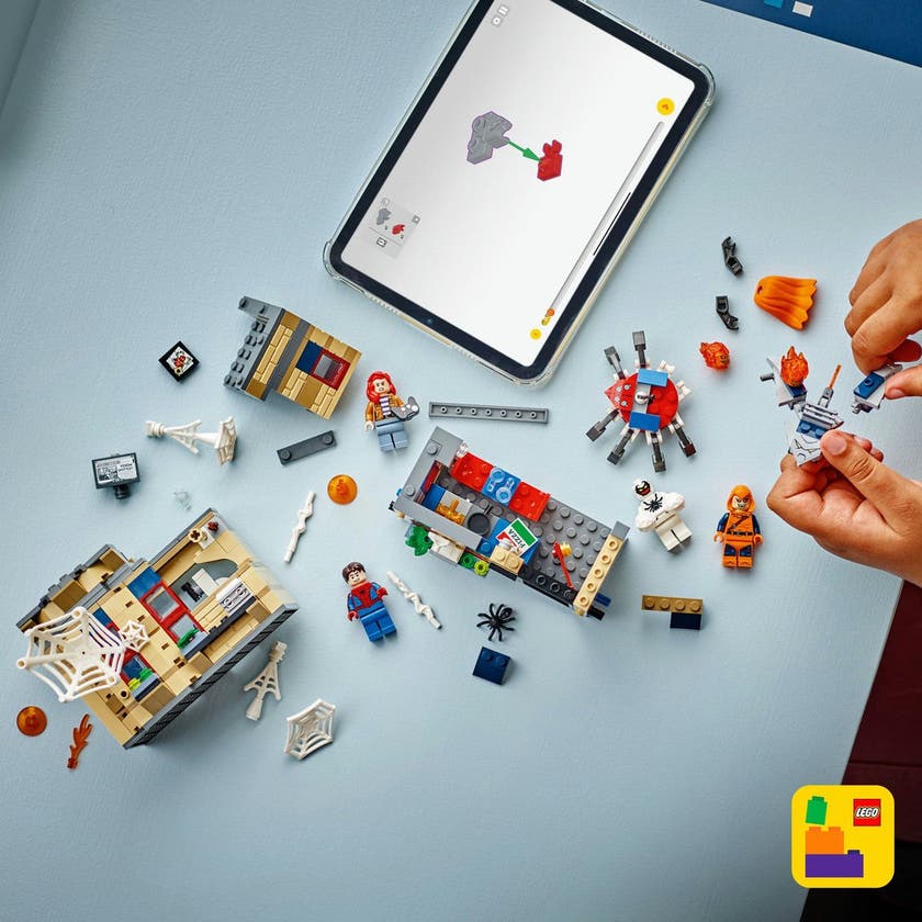 LEGO Super Heroes 76317, Peter Parkers lägenhet