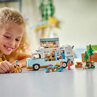 LEGO Friends 42663, Vänskapsäventyr med husbil