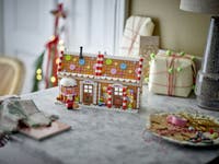 LEGO® Iconic Juligt pepparkakshus 40809