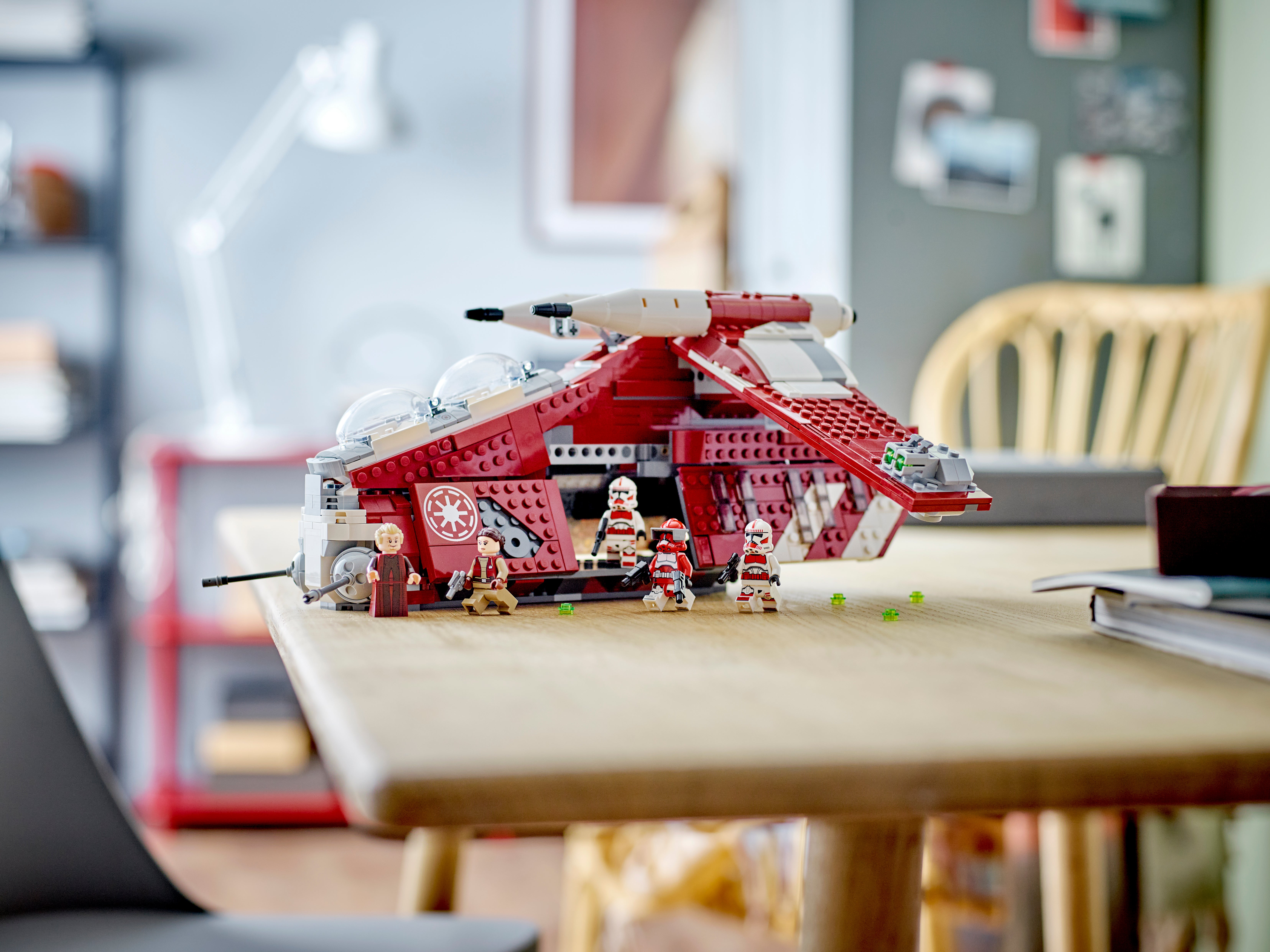 LEGO® Star Wars™ Coruscant Guard Gunship™ 75354