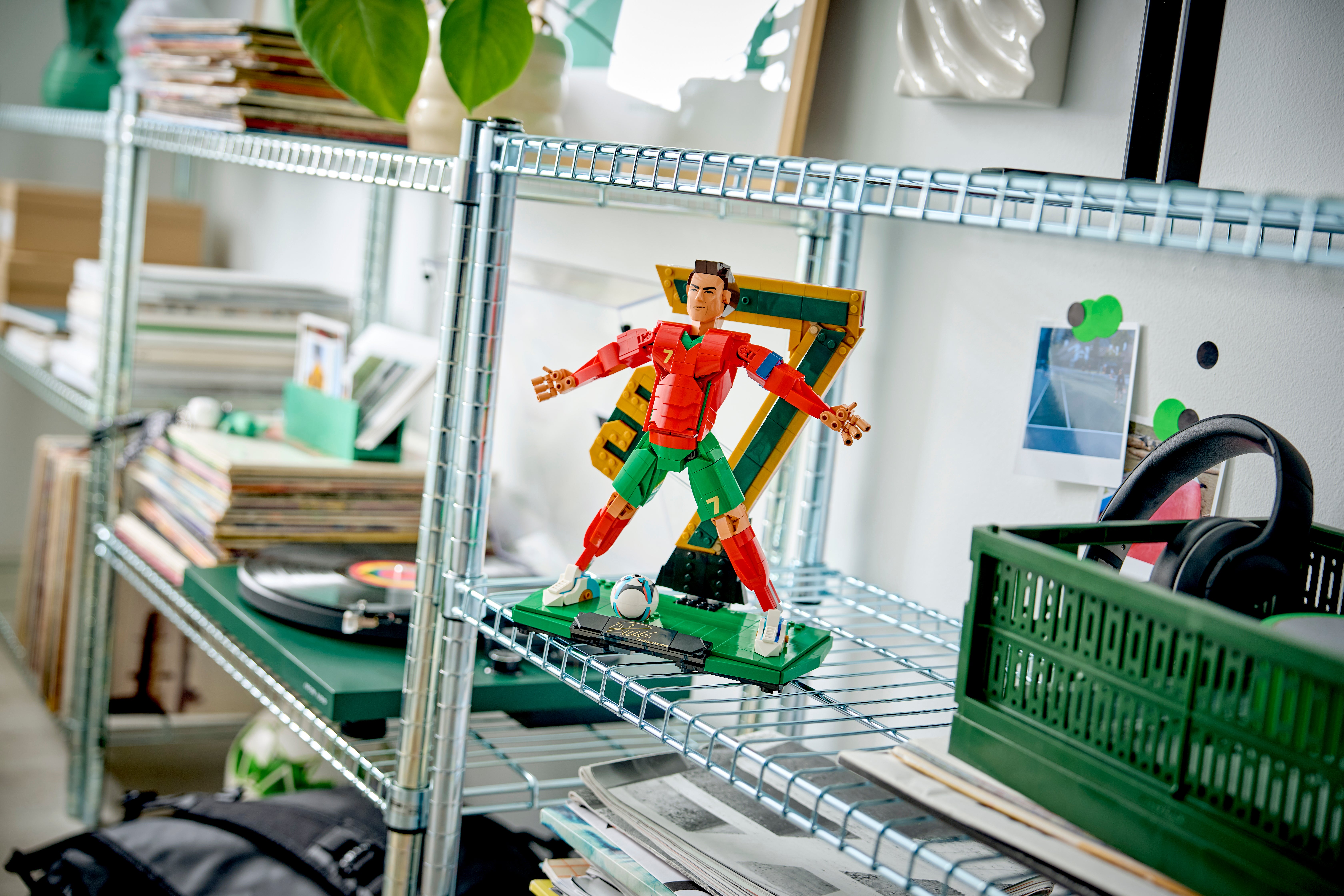 LEGO® Editions Cristiano Ronaldo – fotbollslegend Set 43016