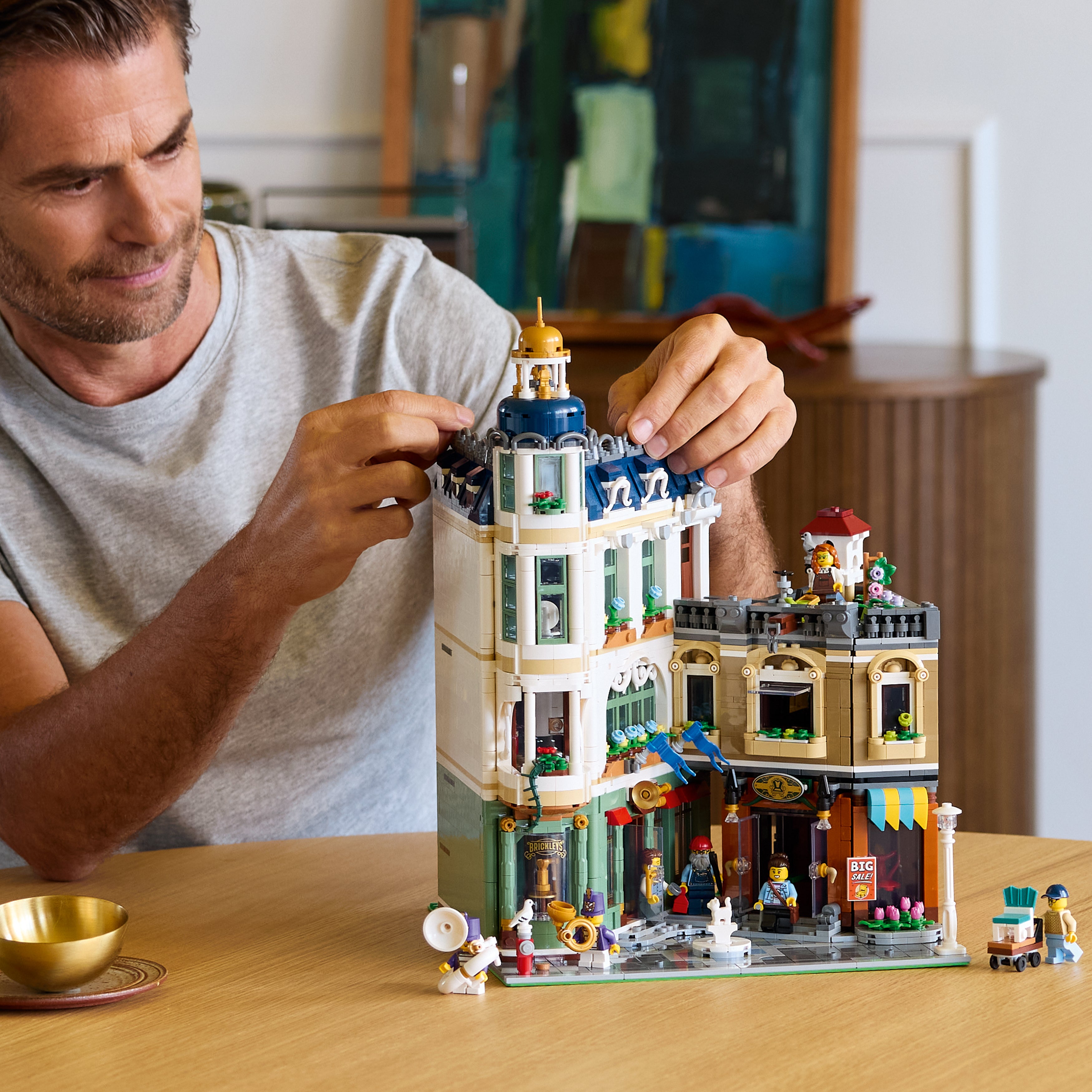 LEGO® Icons Shoppinggata Modellbyggset 11371