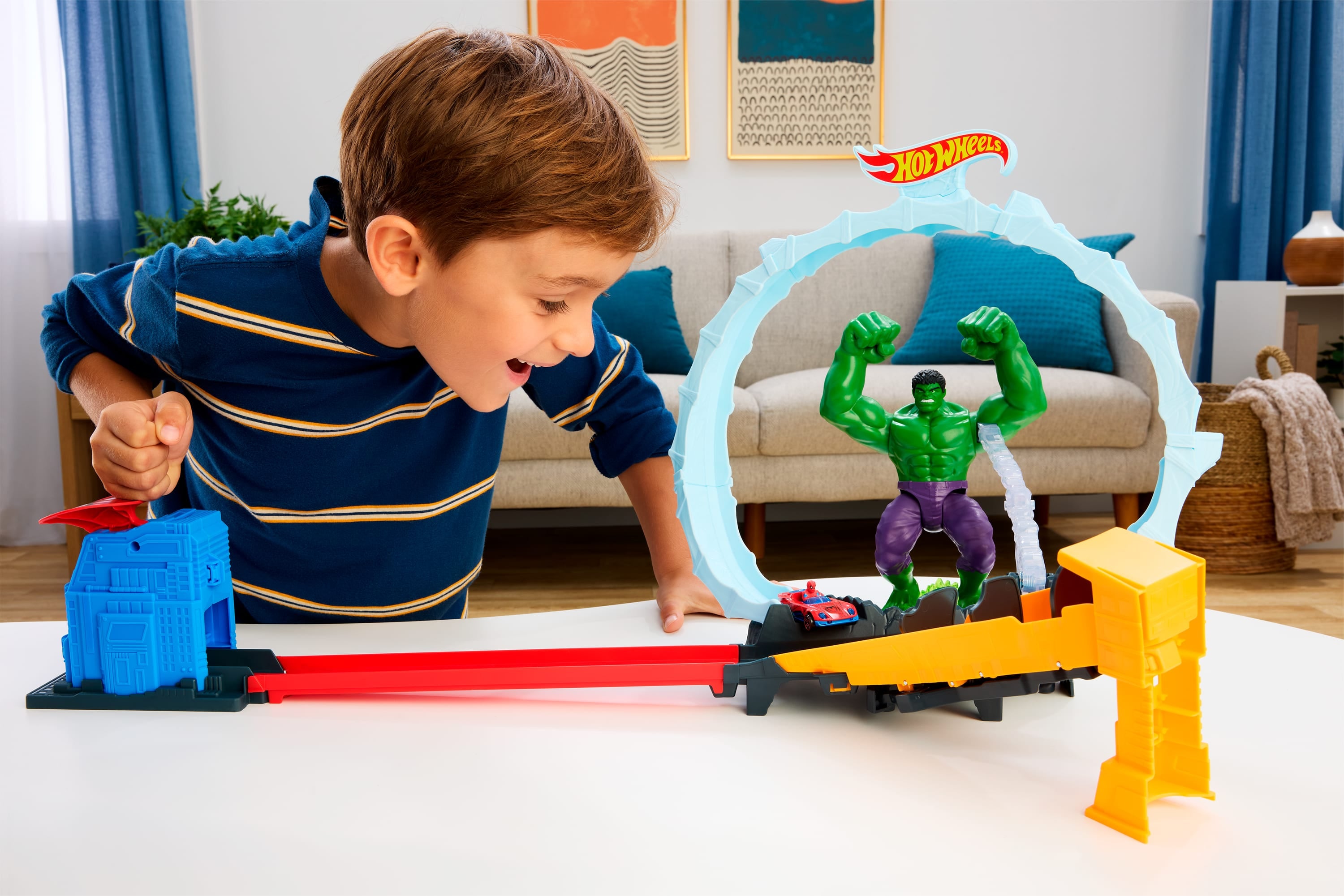 Hot Wheels Superstar Speeders Spider-Man & Hulken banset