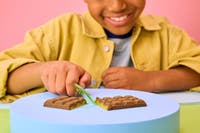 Kinetic Sand Sweet Station