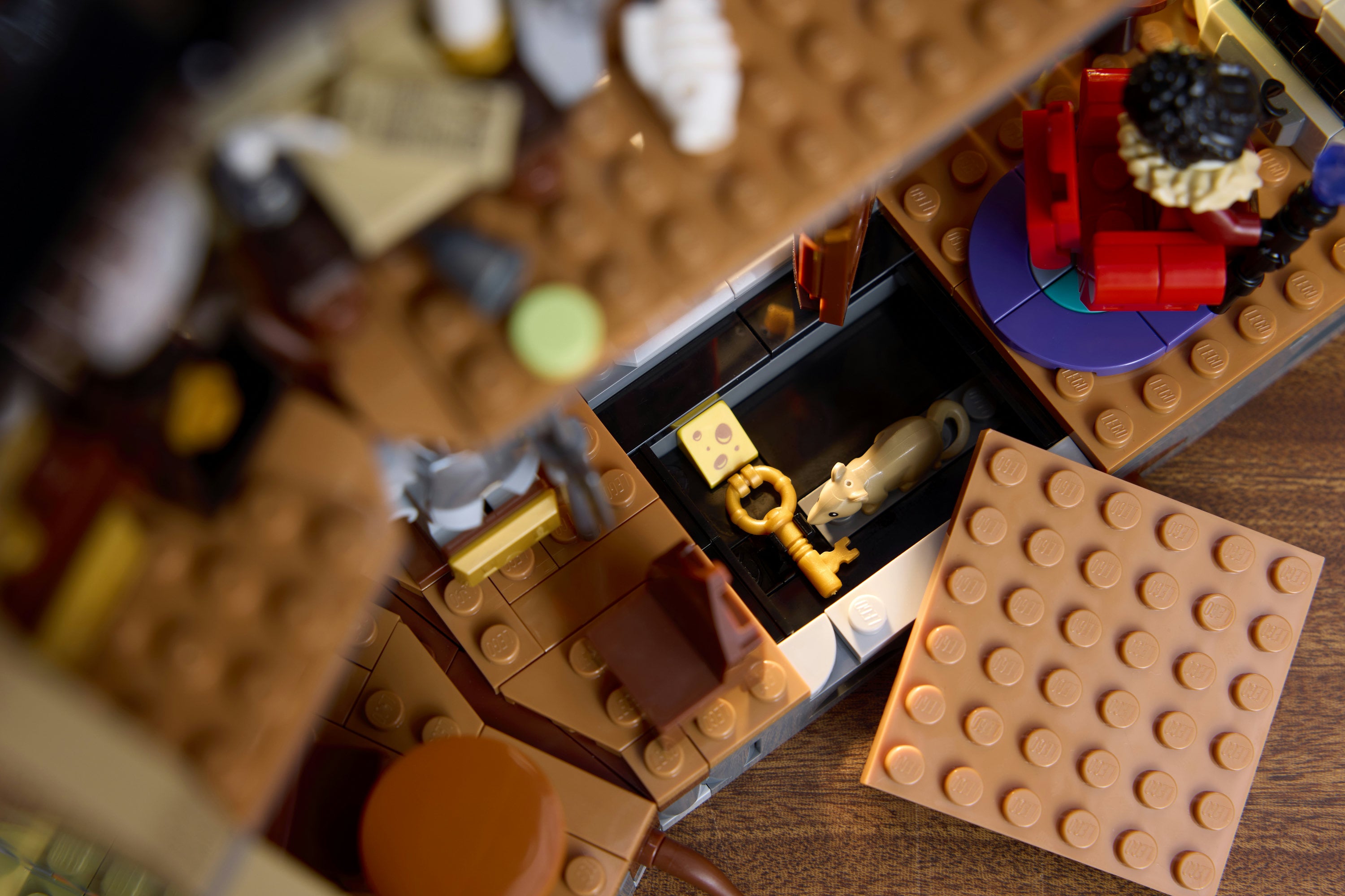 LEGO® Icons Mayor Manor 11383