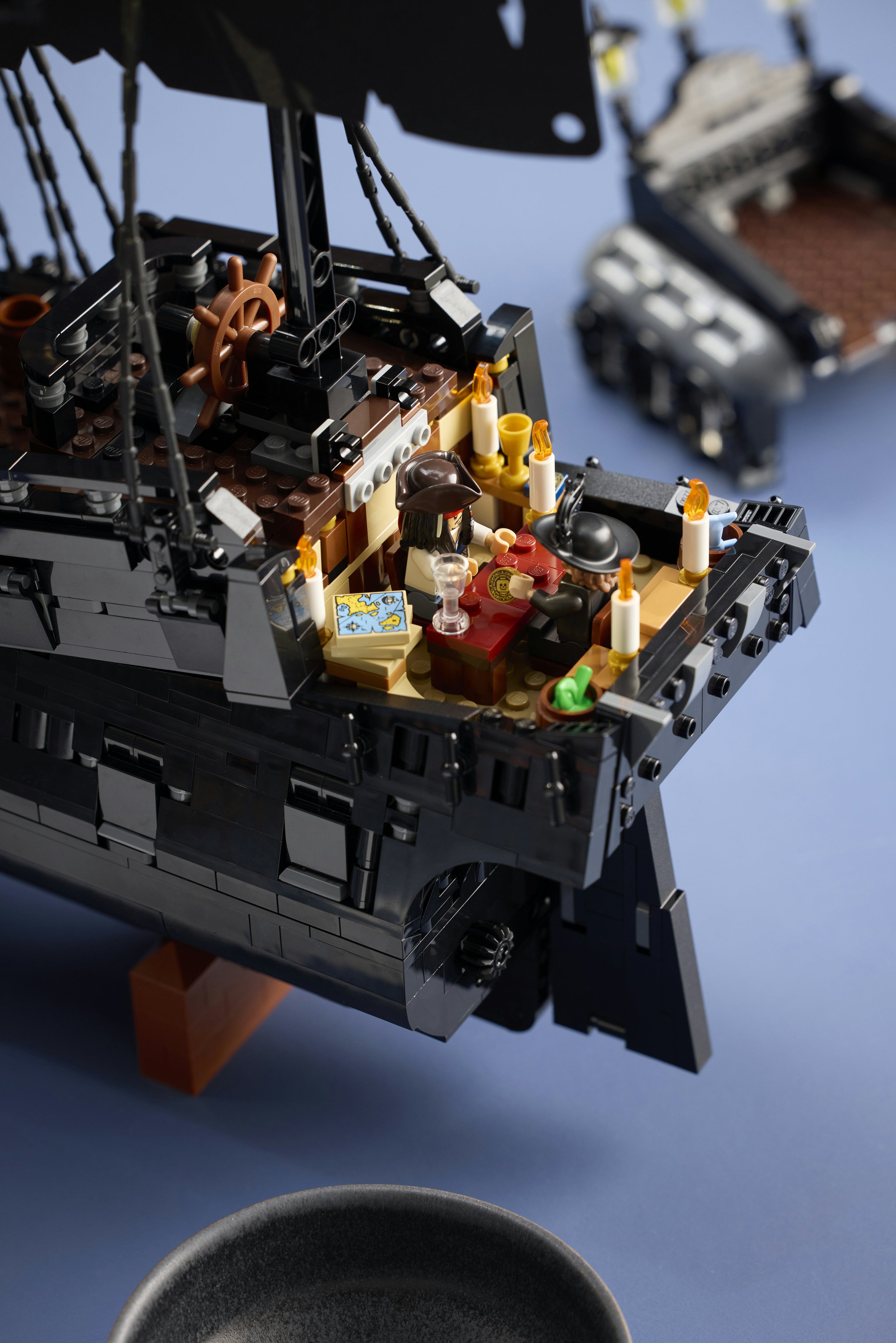LEGO® Icons Kapten Jack Sparrows piratskepp, Byggset för vuxna 10365