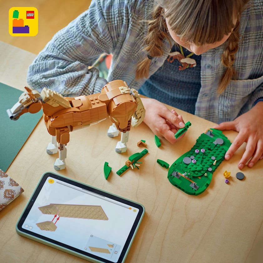 LEGO Creator 31166, Vacker häst