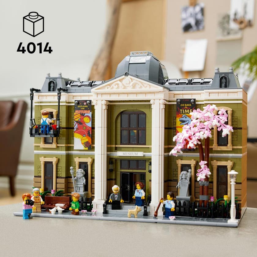 LEGO 10326, Naturhistoriskt museum