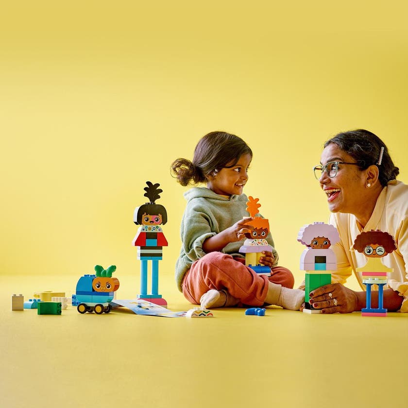 LEGO DUPLO Town 10423, Byggbara människor med stora känslor