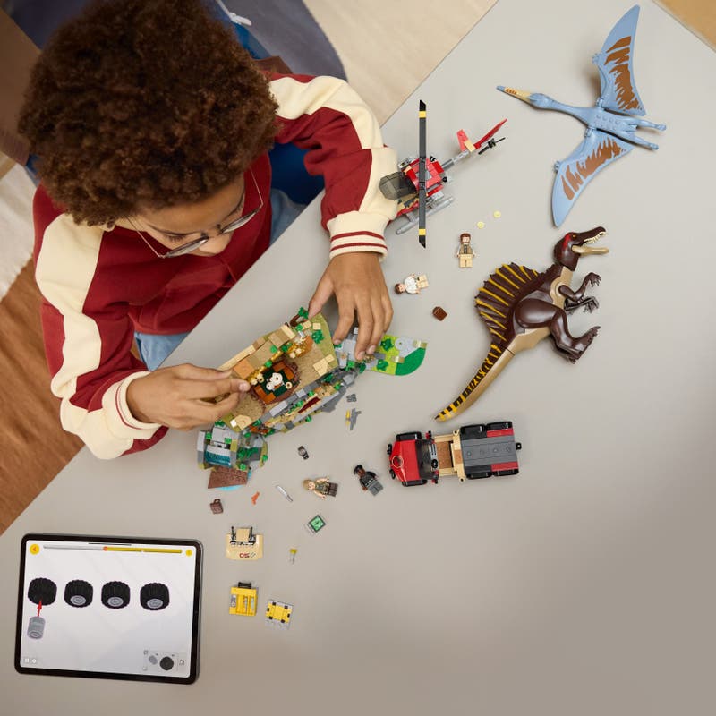 Spinosaurus & Quetzalcoatlus