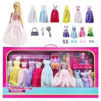 Bonnie Pink, Stort set med docka och klänningar