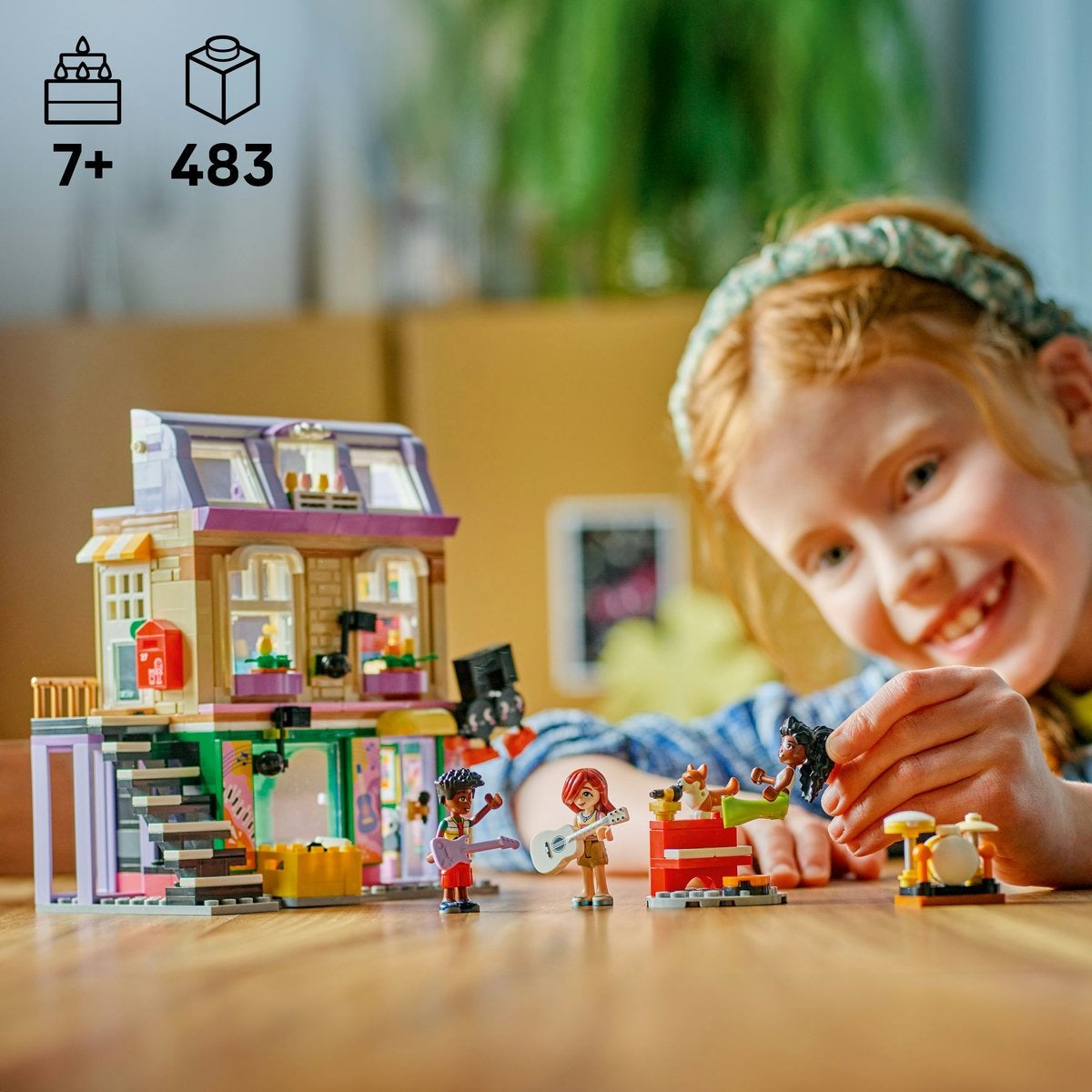LEGO Friends 42653, Musikaffär & lägenhet