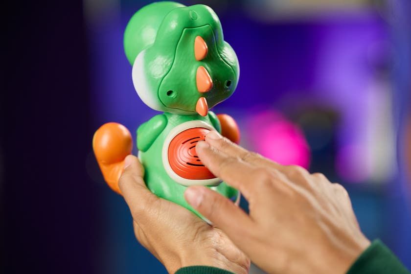 Nintendo Super Mario Hatchin Interactive Yoshi