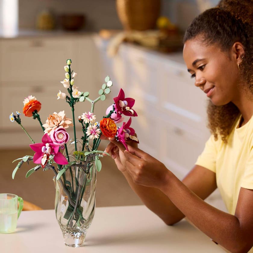 LEGO® Botanicals Vacker rosa blombukett 10342