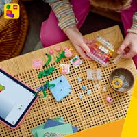 LEGO® Creator 3-i-1 Parfymflaska med blomsterdekoration 31383