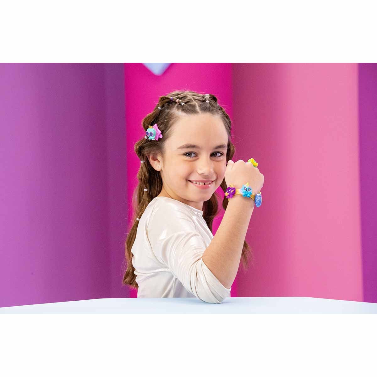 Pinky Promise, Royal Carriage Surprise