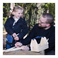 Snickarlåda med verktyg