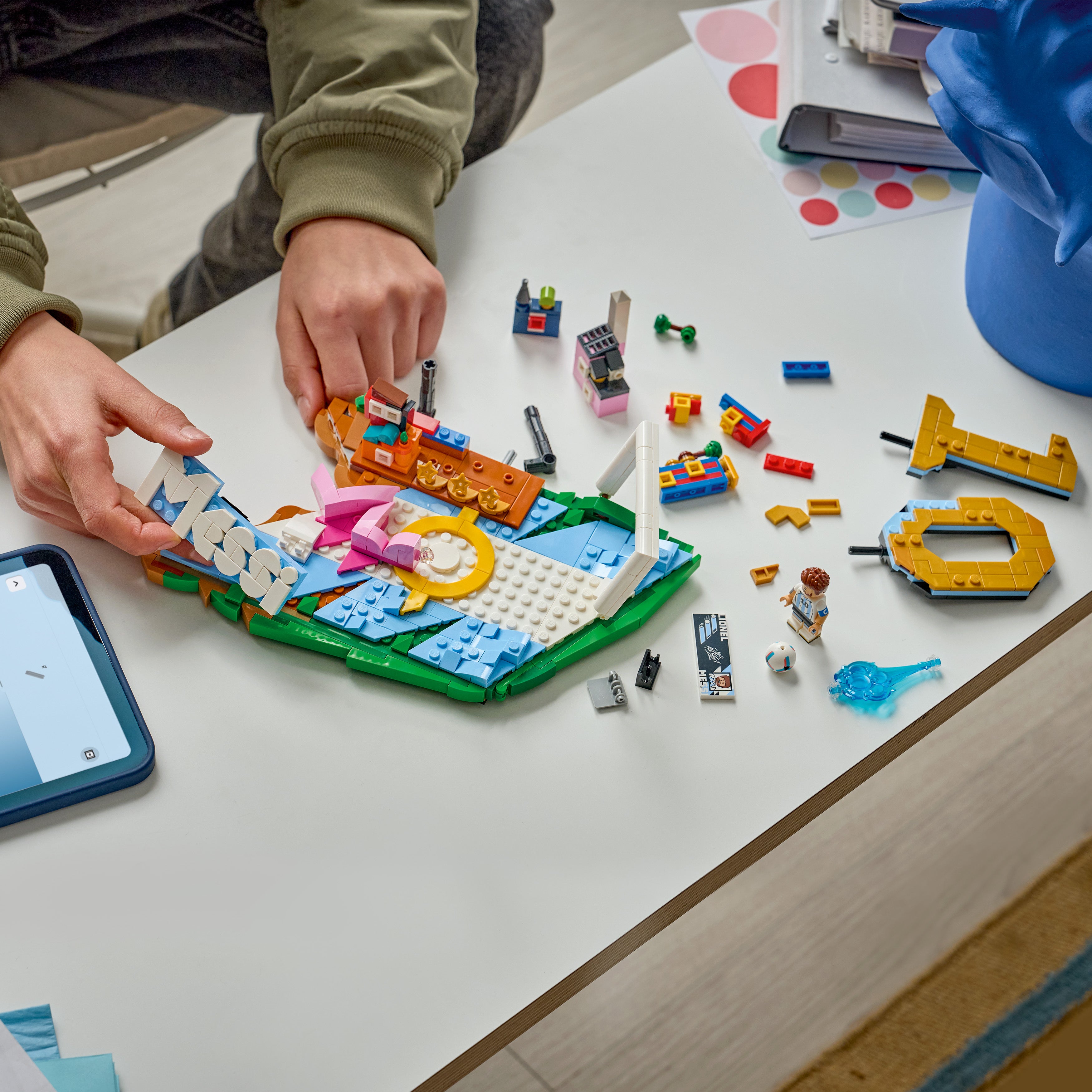 LEGO® Editions Lionel Messi – fotbollshöjdpunkter 43011