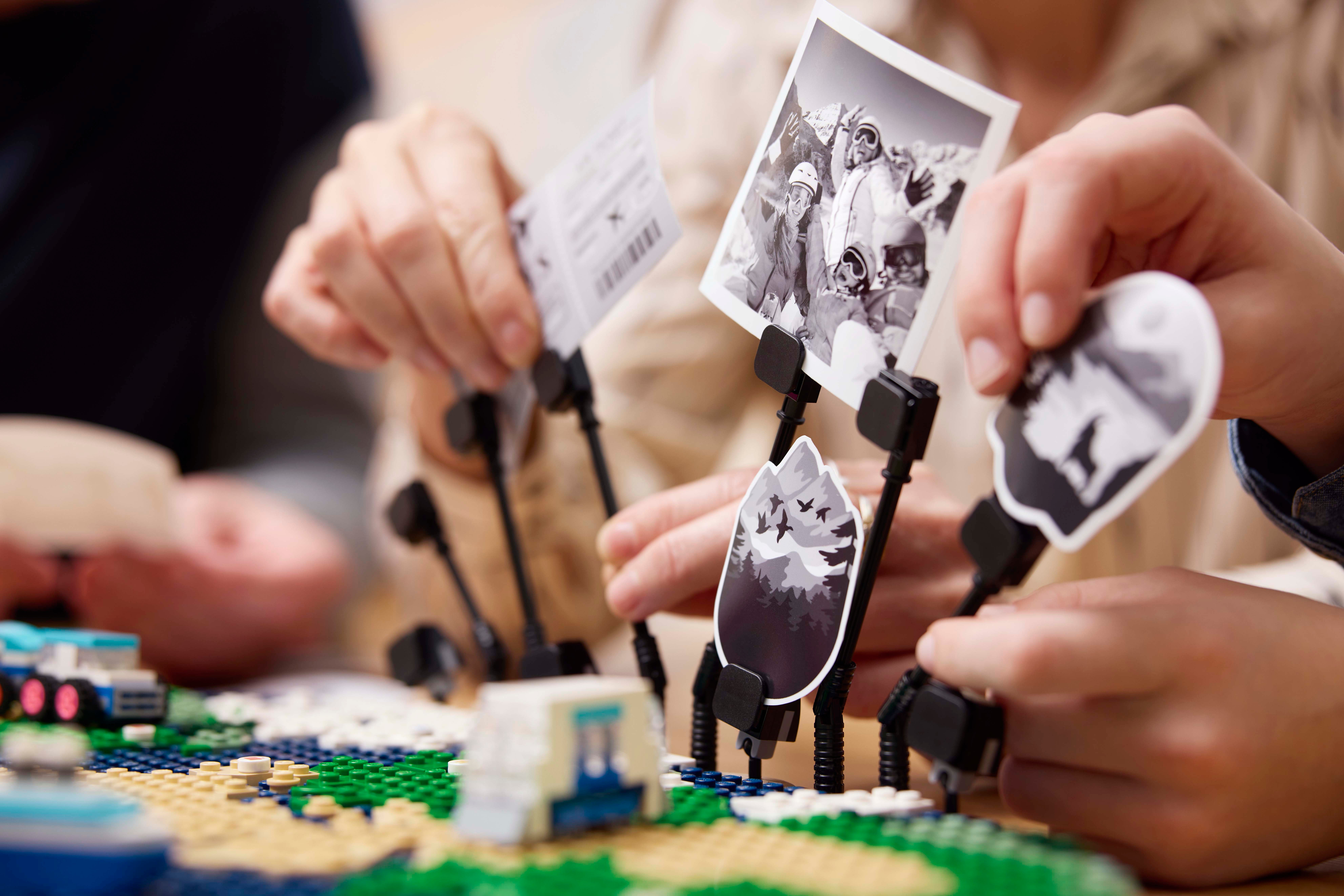 Reseminnen LEGO® Reseminnen Bygg- och lekset med världskarta 41838