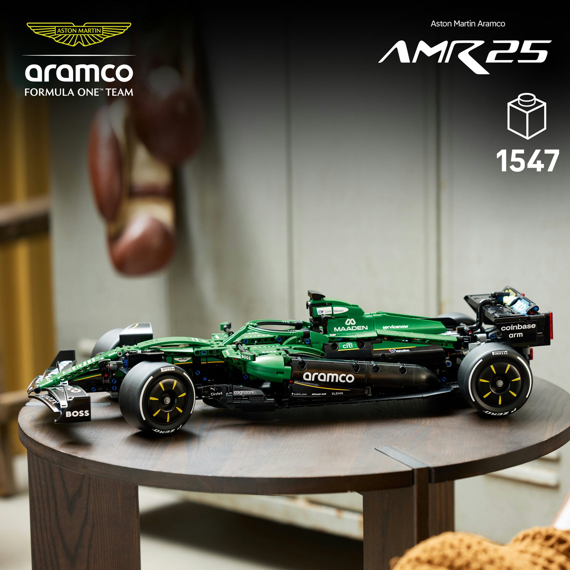 LEGO® Technic Aston Martin Aramco AMR25 F1® bil – Byggset för vuxna från 18 år – F1® fanprodukt 42240