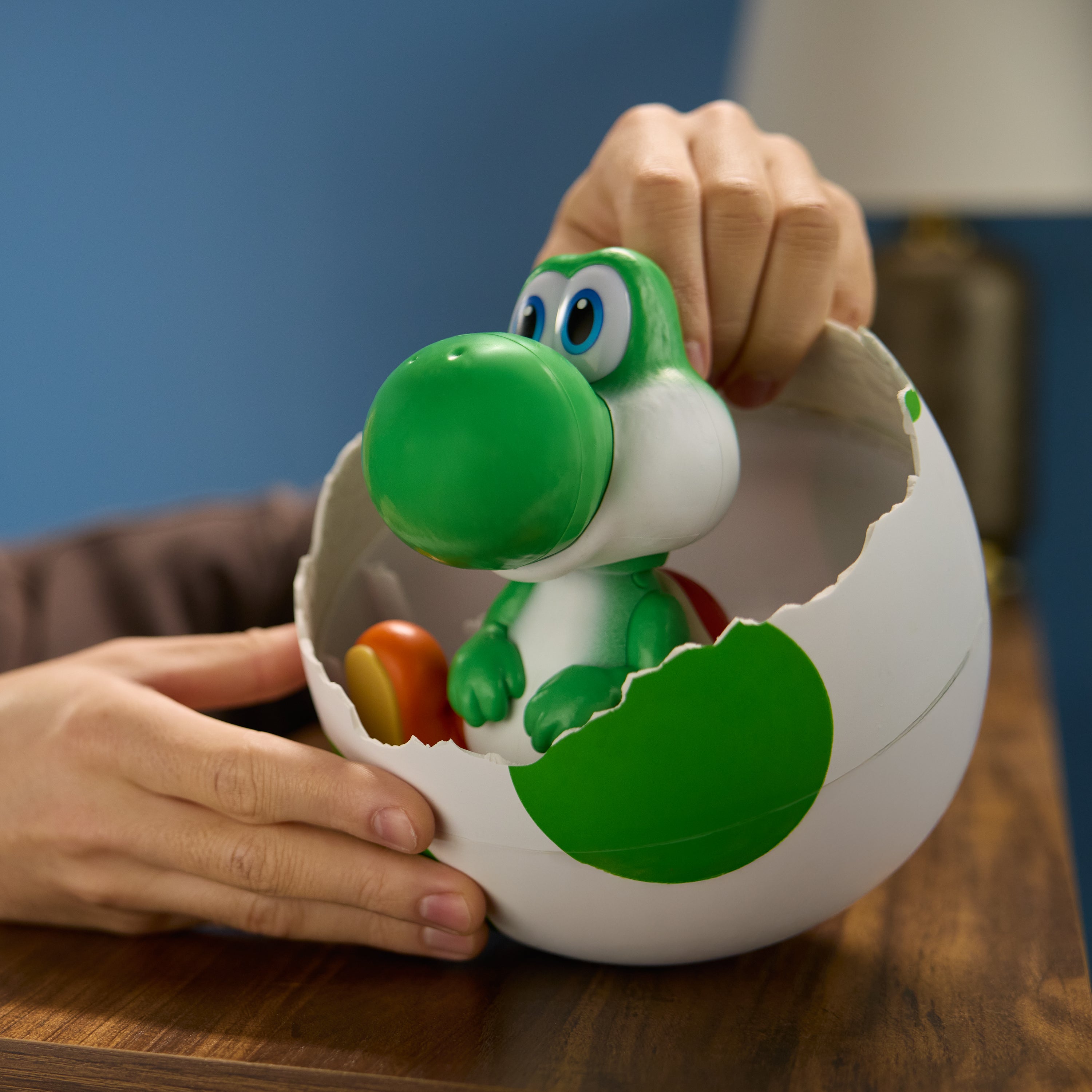 Nintendo Super Mario Hatchin Interactive Yoshi