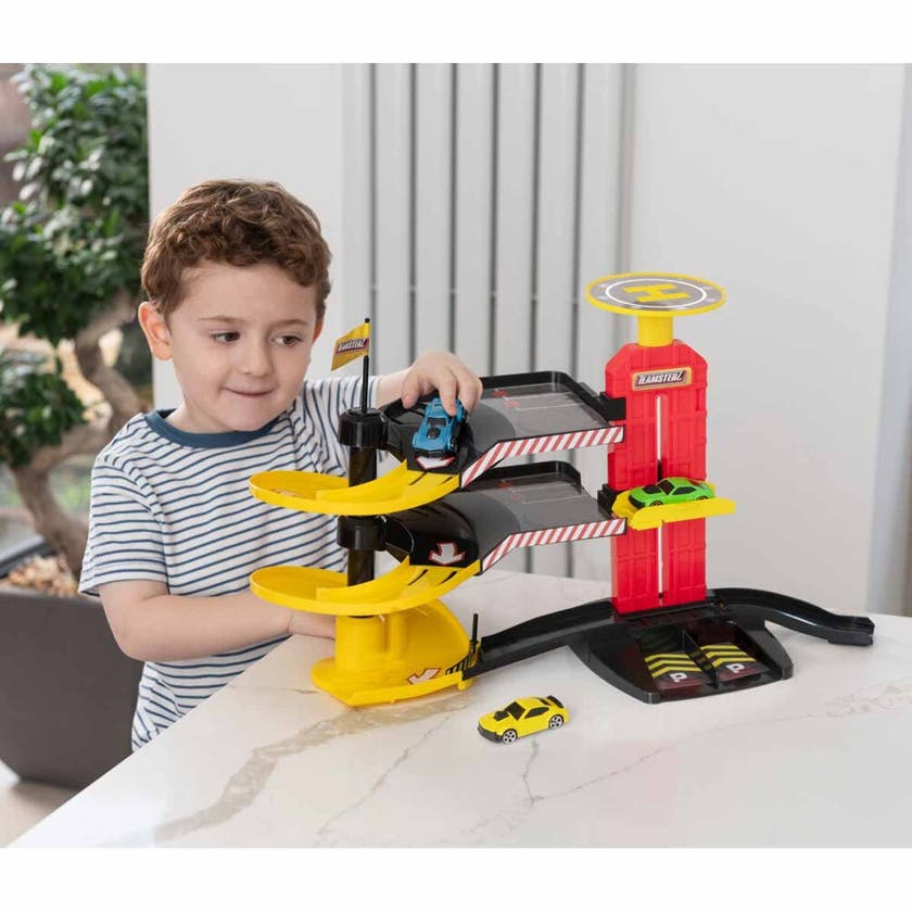 Teamsterz, Parkeringshus + 3 bilar