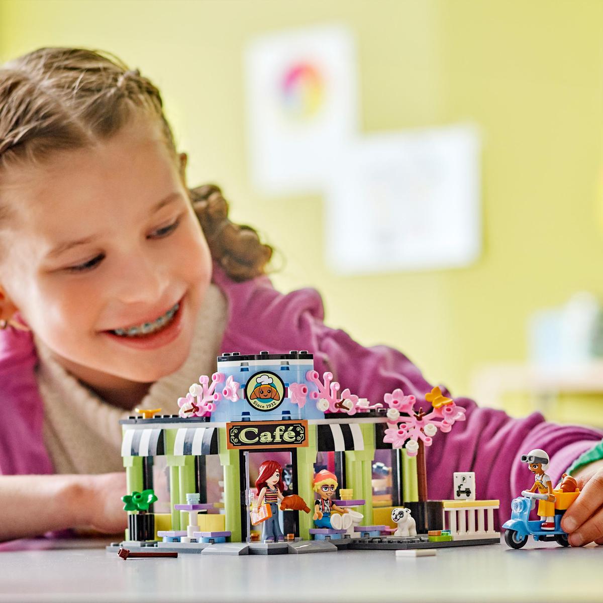 LEGO Friends 42618, Heartlake Citys kafé