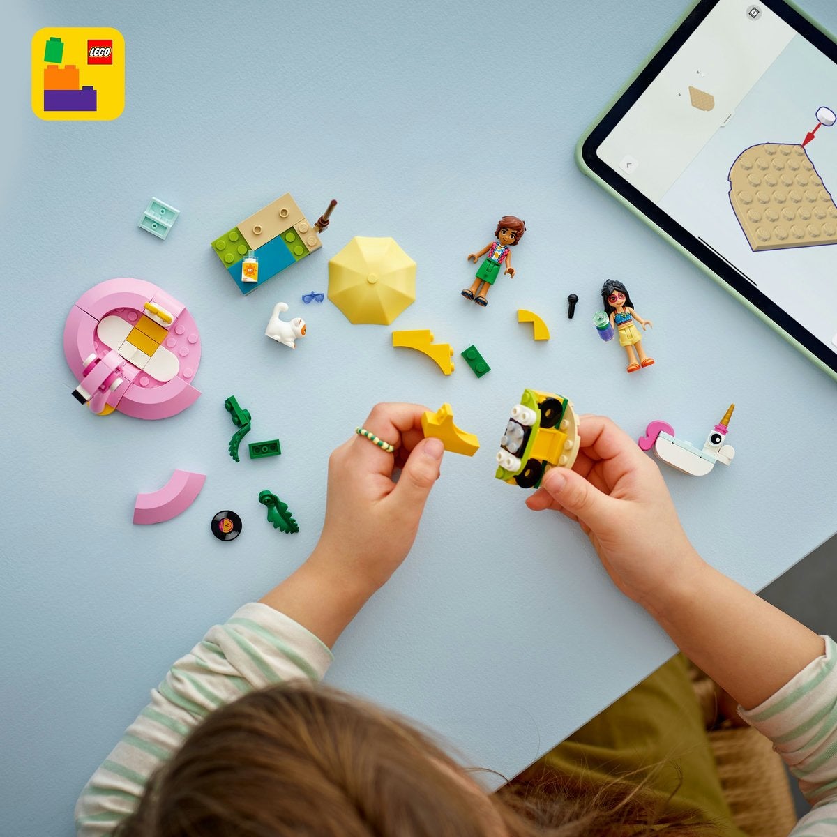 LEGO Friends 42658, Poolparty med enhörning och flamingo
