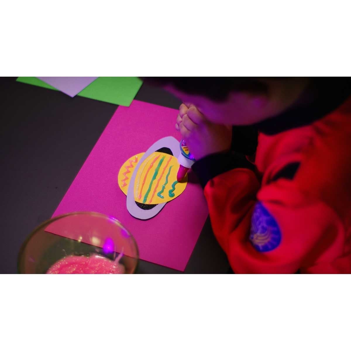 Elmer's 147 ml Glow in the Dark Liquid Glue | Elmers - Lekia.se